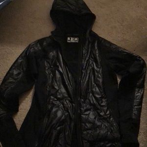MEDIUM New Balance zip up workout jacket